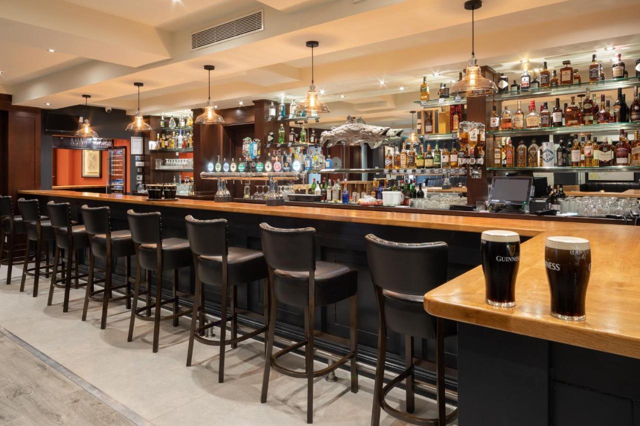 The Mariner, Westport Hotel Bagian luar foto