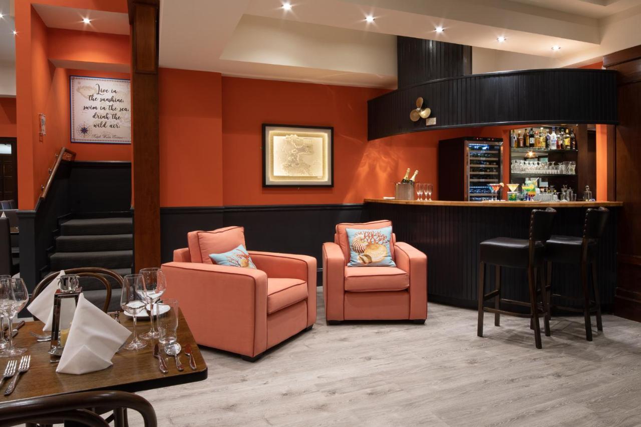 The Mariner, Westport Hotel Bagian luar foto